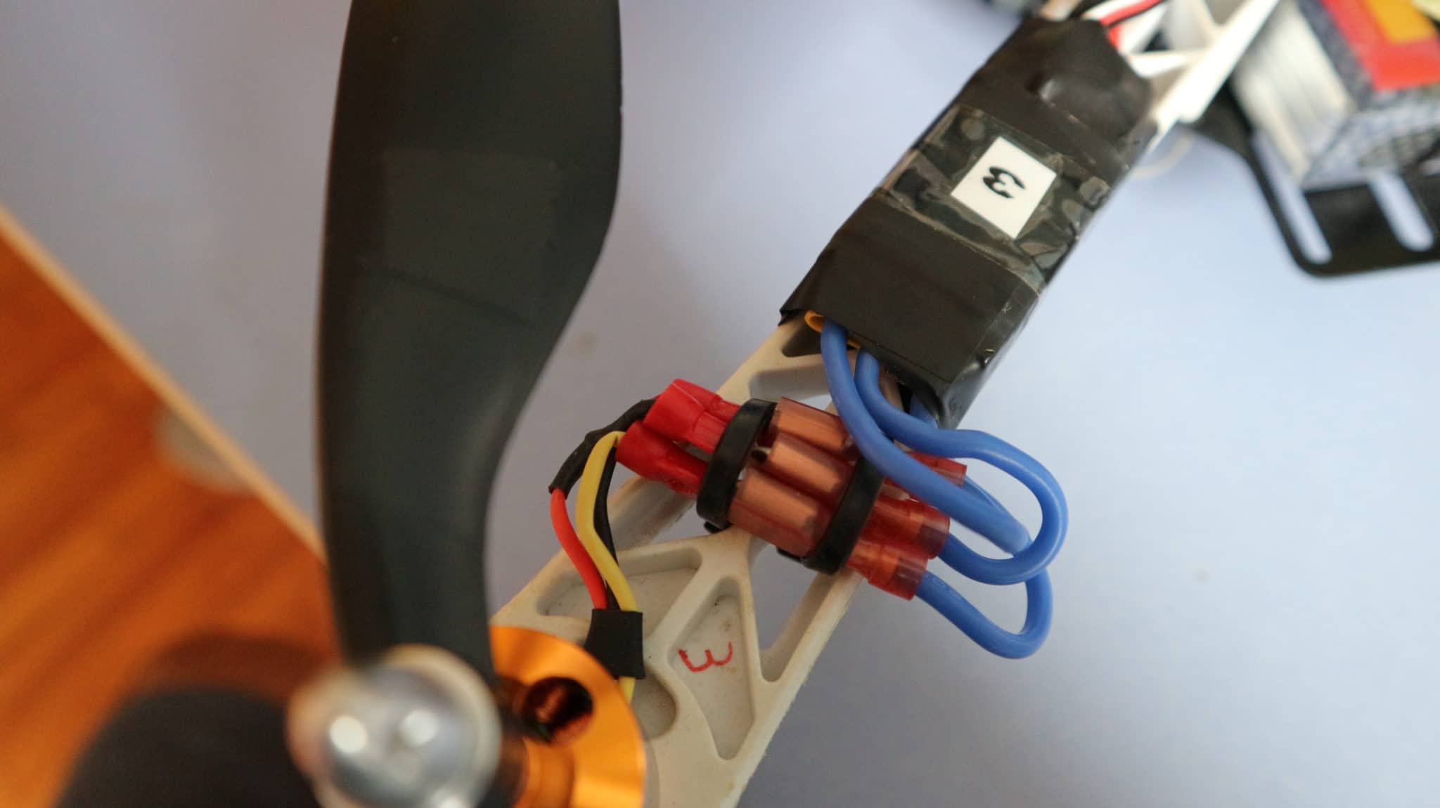 Conexión motor con ESC. Arduino drone. 